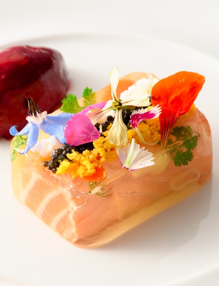 サーモンゼリー寄せ